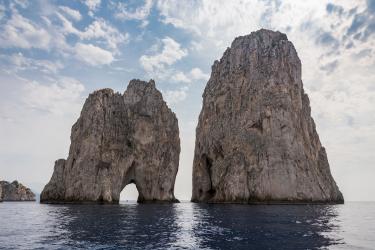 Capri-faraglioni-rocks-at-capri-island-coast